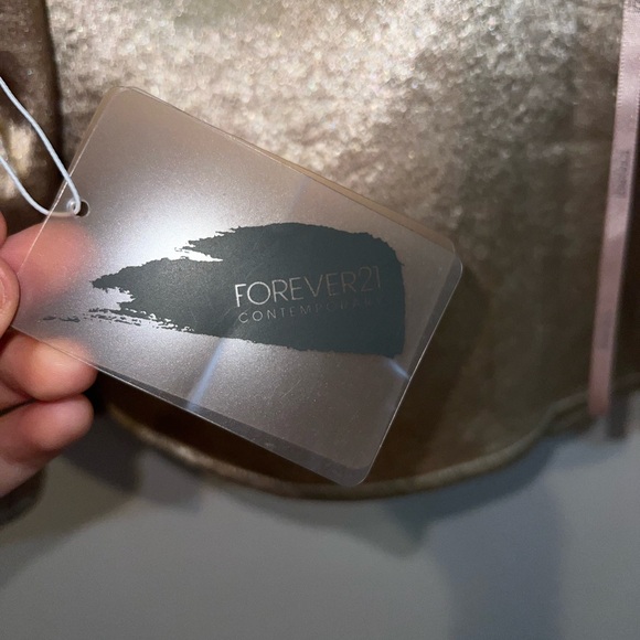 💰Gold Forever 21 Contemporary Top💰 - Picture 2 of 3